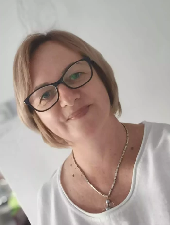 Püski Katalin profilkép